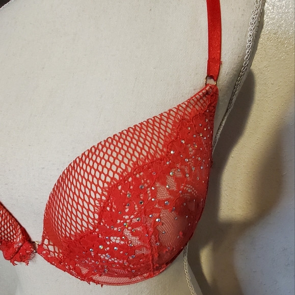 Victoria's Secret Very Sexy Push-up - Picture 2 of 9